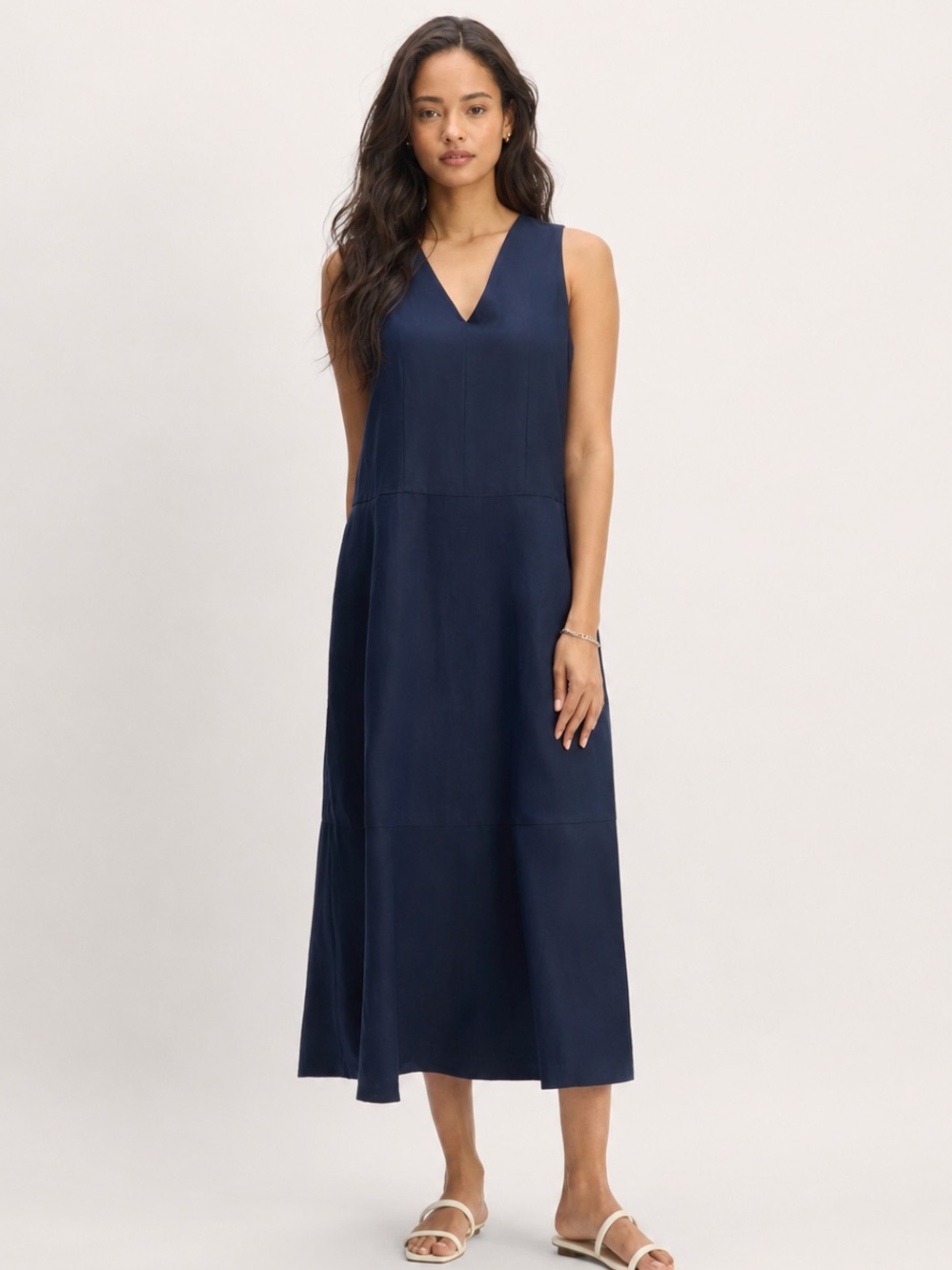 Everlane Linen V-Neck Maxi Dress